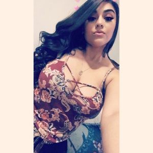 Meet your Posher, Yesenia